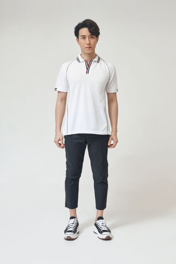 เสื้อโปโลยูนิฟอร์มสีขาว