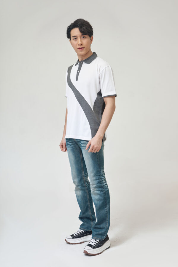 เสื้อโปโลสีขาว