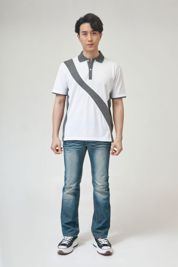 เสื้อโปโลสีขาว
