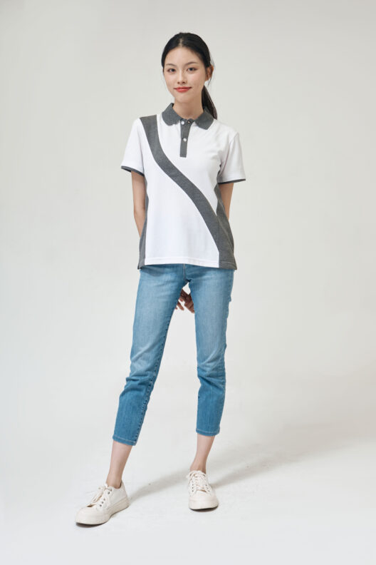 เสื้อโปโลสีขาว